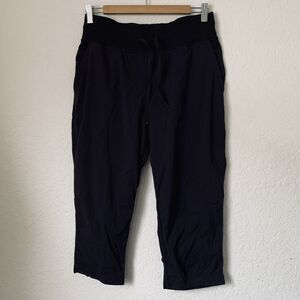 Lululemon Dance‎ Studio Crop Pants Women 8 Black Stretch Drawstring 20" Workout